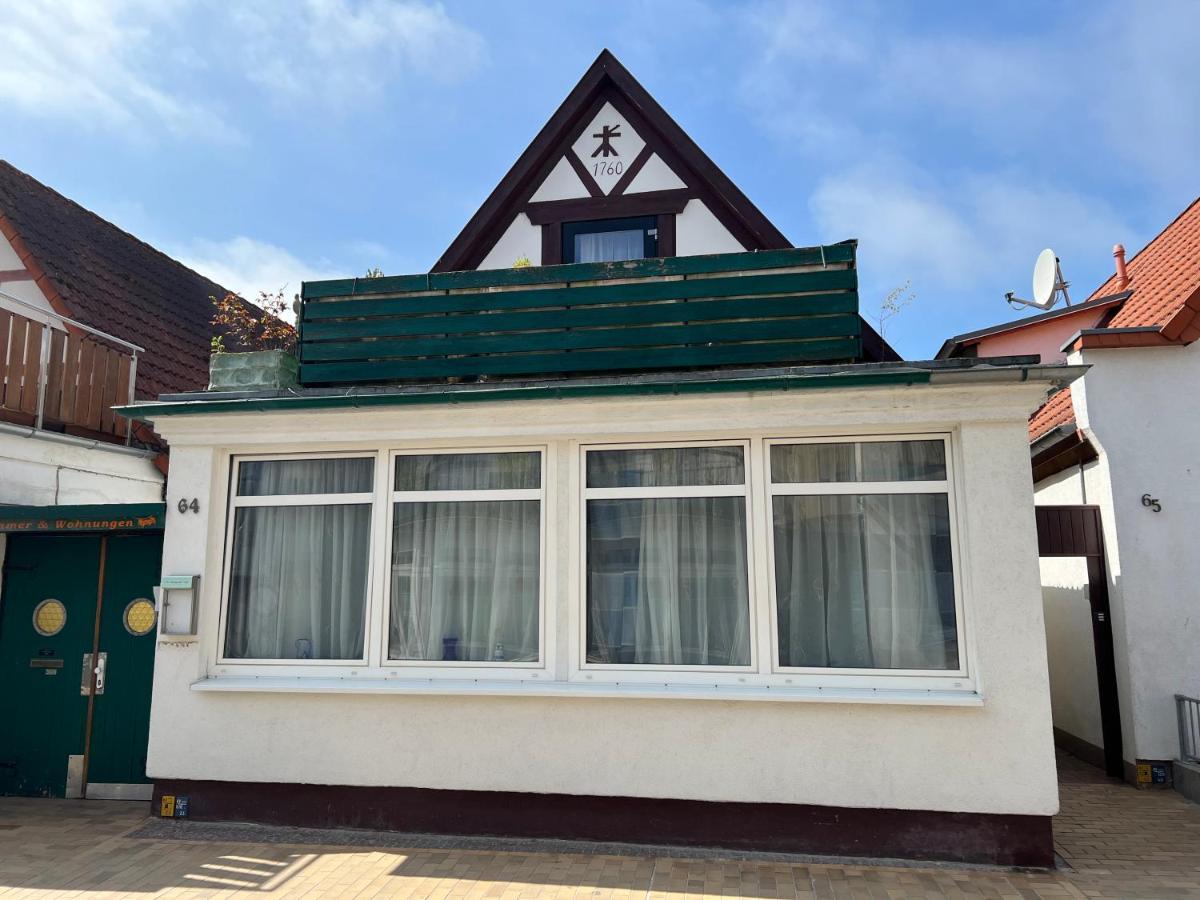 Alexandrinenstrasse In Warnemuende Rostock